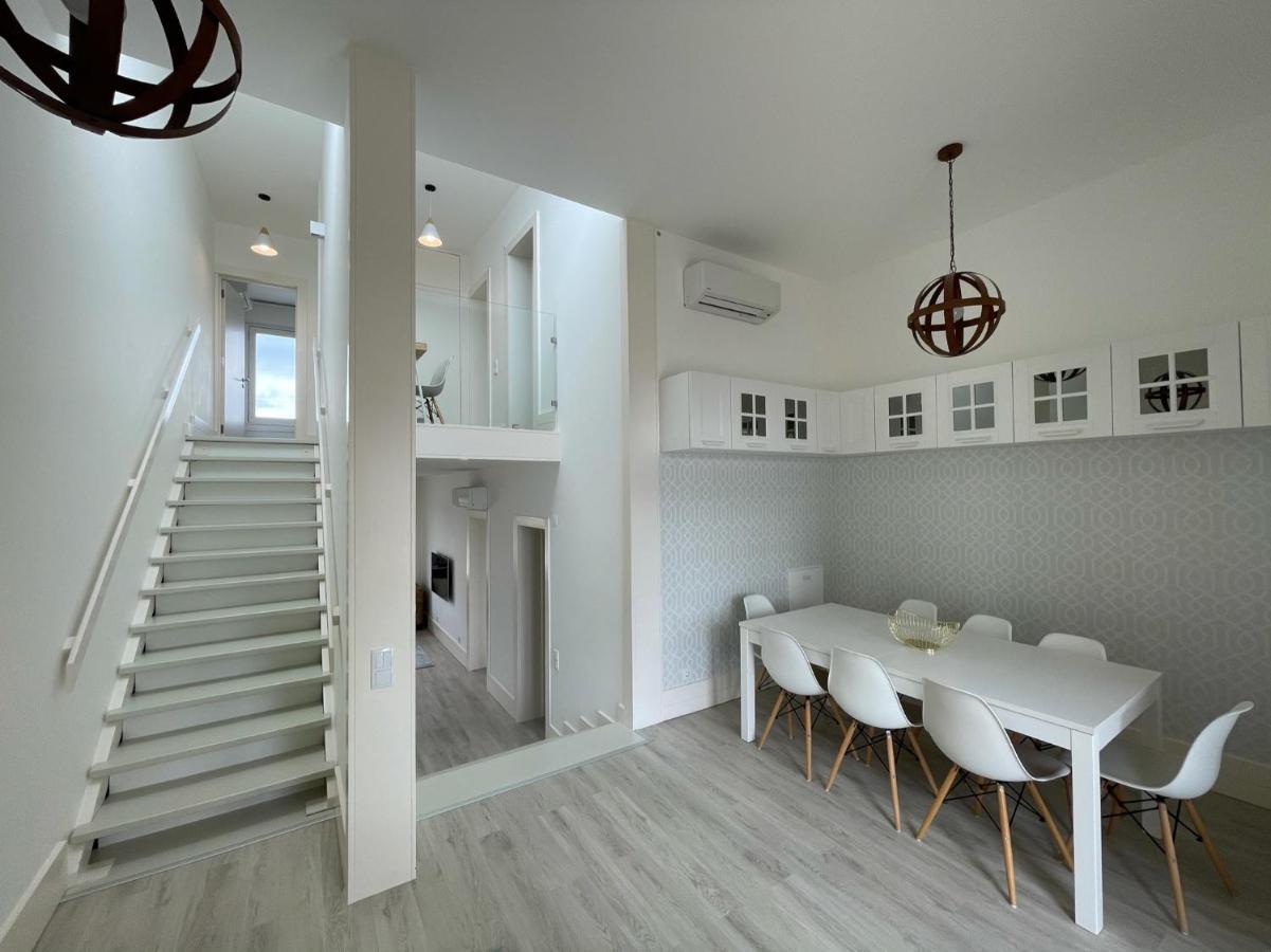 Beautiful Penthouse Apartment With Terrace - 4 Minute Walk To The Beach Troia Exterior foto
