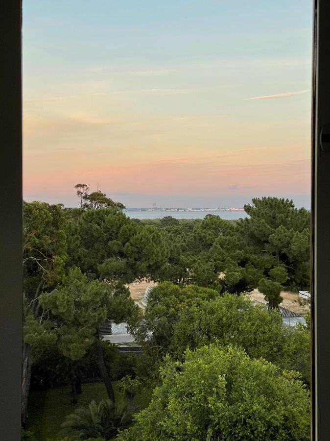 Beautiful Penthouse Apartment With Terrace - 4 Minute Walk To The Beach Troia Exterior foto
